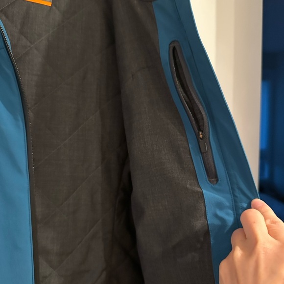 Icebreaker MarinoLOFT Teal windbreaker Jacket with Black Interior - Picture 4 of 8